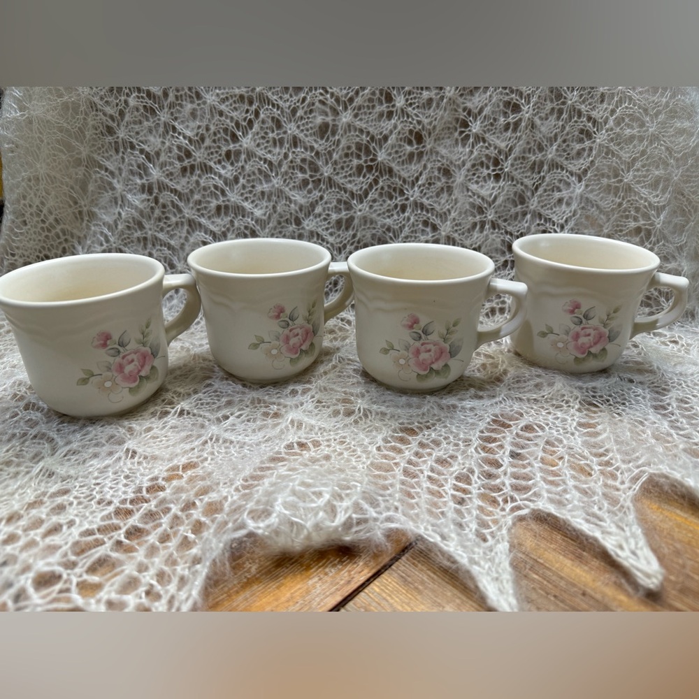 Vintage Pfaltzgraff Tea Rose Edition Stoneware Coffee Mug Set of 4